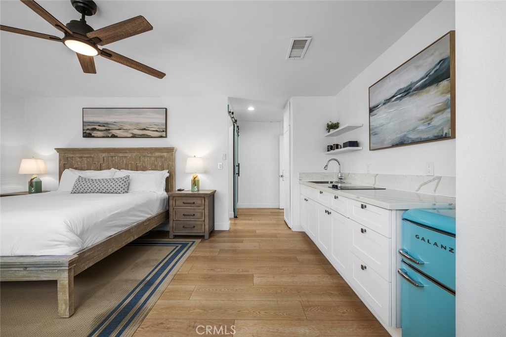 700 E Oceanfront, Newport Beach CA 92661 - photo 20