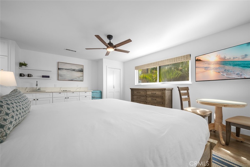 700 E Oceanfront, Newport Beach CA 92661 - photo 21