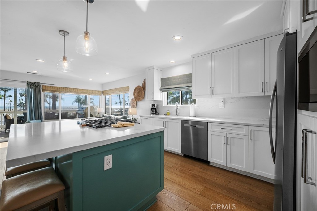 700 E Oceanfront, Newport Beach CA 92661 - photo 39