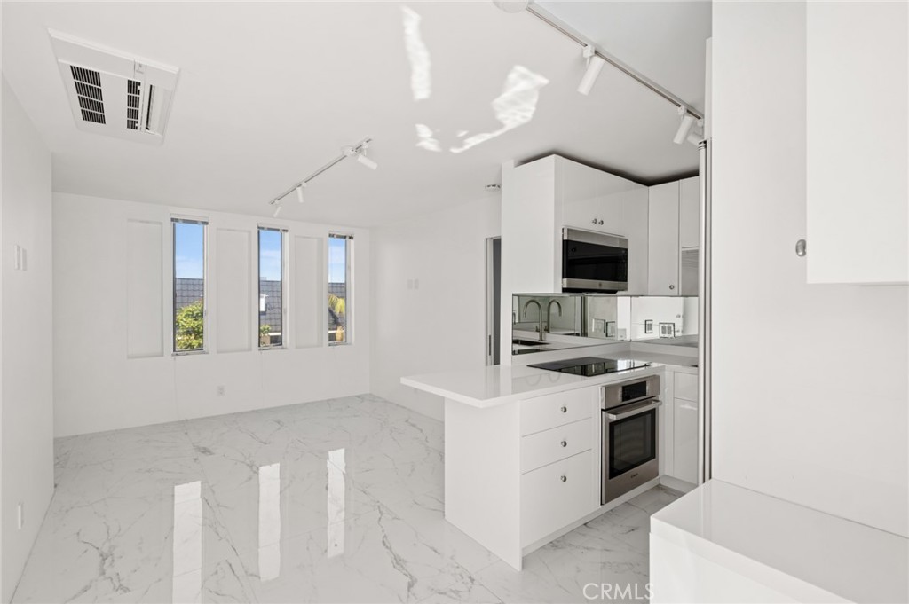705 E Balboa A, Newport Beach CA 92661 - photo 1