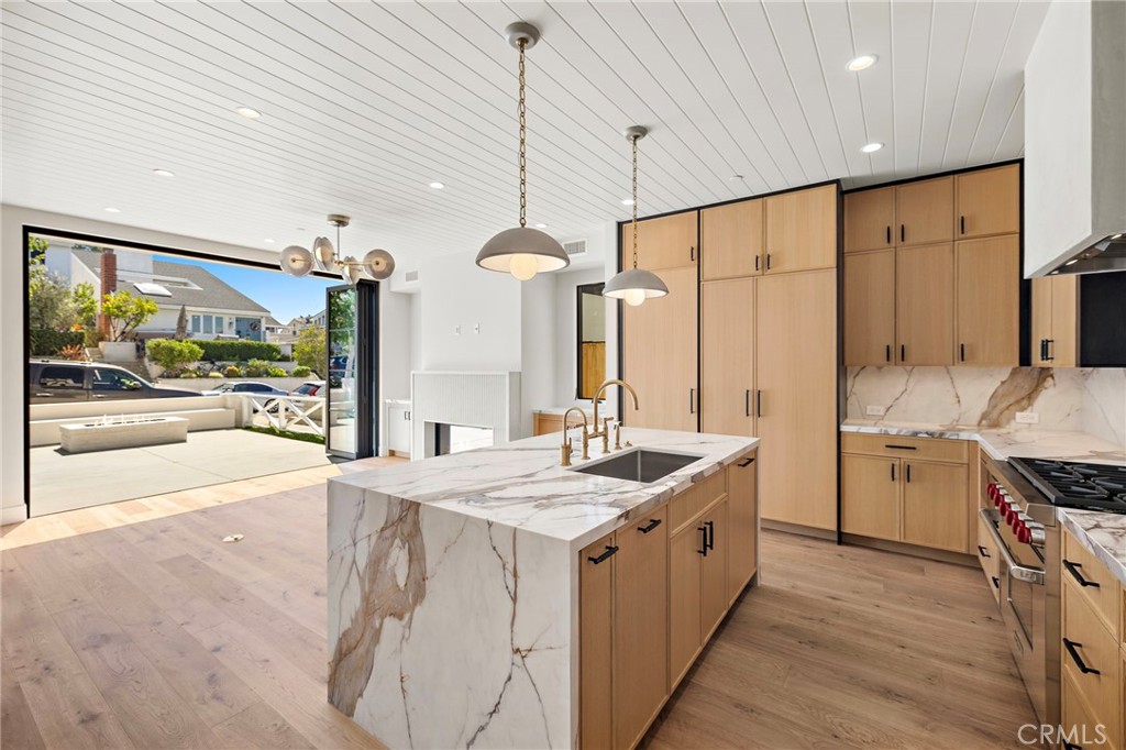 715 Poinsettia, Corona Del Mar CA 92625 - photo 12