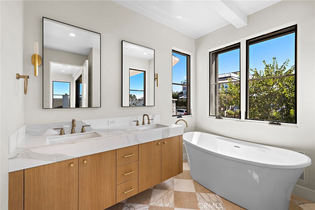 715 Poinsettia, Corona Del Mar CA 92625 - photo 20