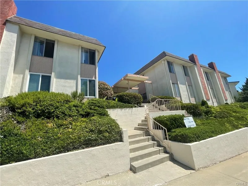730 Amigos Way 1, Newport Beach, CA 92660