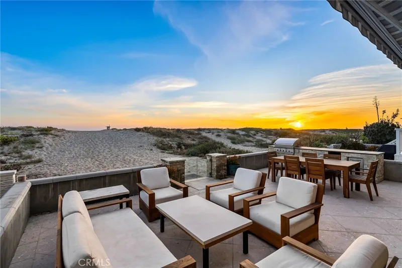 7304 W Oceanfront, Newport Beach
