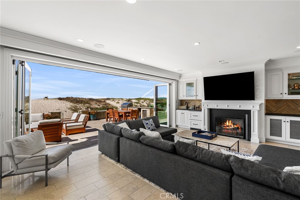 7304 W Oceanfront, Newport Beach CA 92663 - photo 6