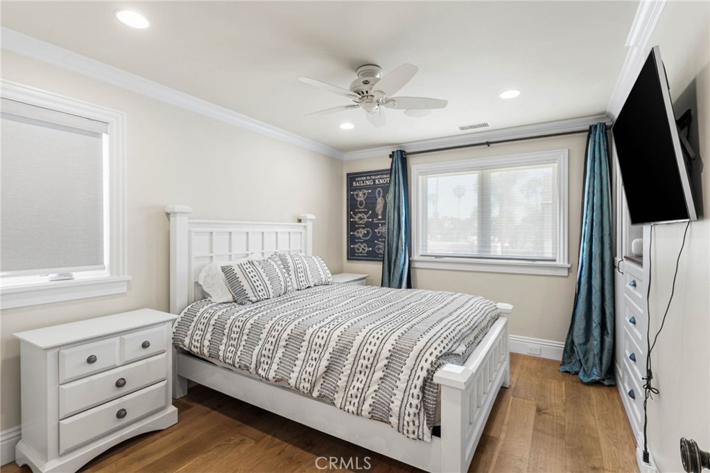 7304 W Oceanfront, Newport Beach CA 92663 - photo 19