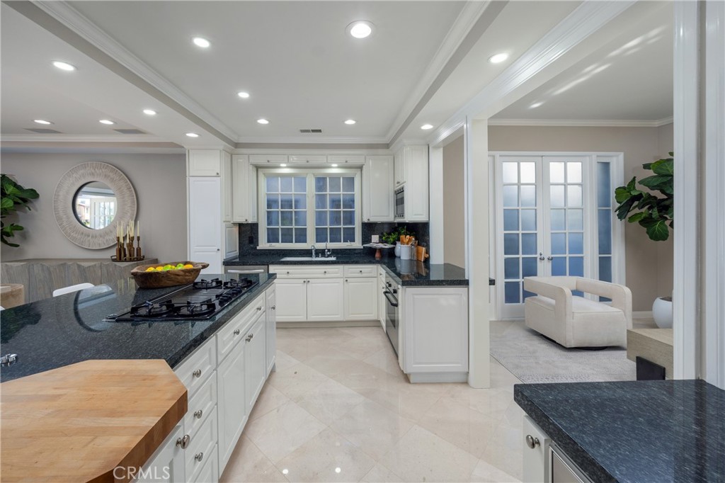 736 Harbor Island Drive, Newport Beach CA 92660 - photo 7