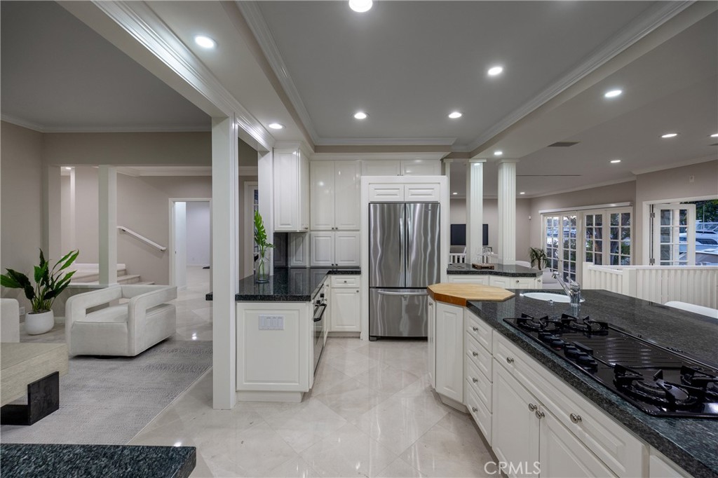 736 Harbor Island Drive, Newport Beach CA 92660 - photo 32