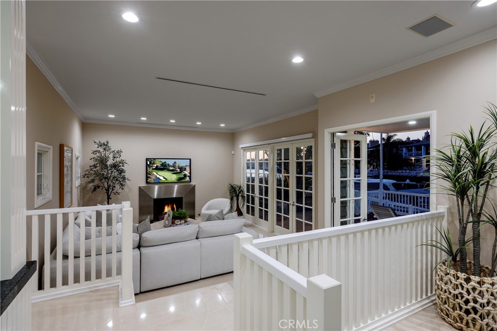 736 Harbor Island Drive, Newport Beach CA 92660 - photo 33