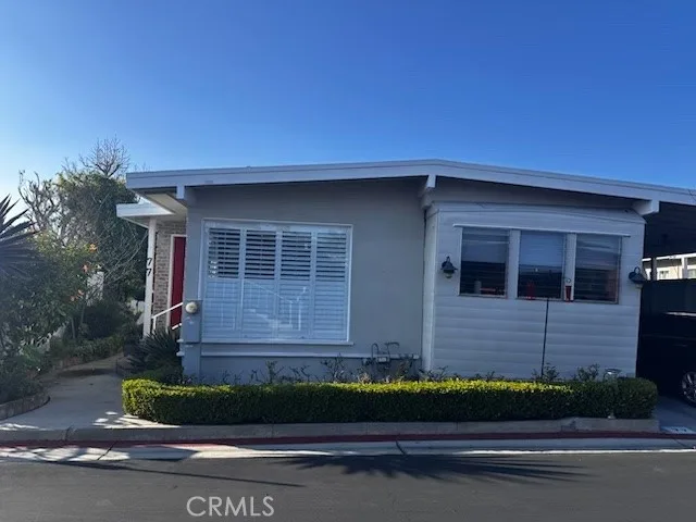 77 Yorktown, Newport Beach, CA 92660