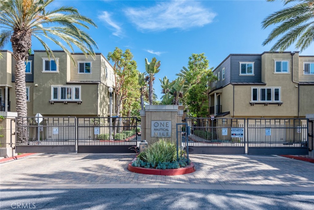 8 Bluefin Court, Newport Beach CA 92663 - photo 1