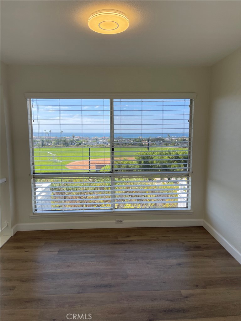 Dining area - 8 Land Fall Court, Newport Beach CA 92663 - photo 10