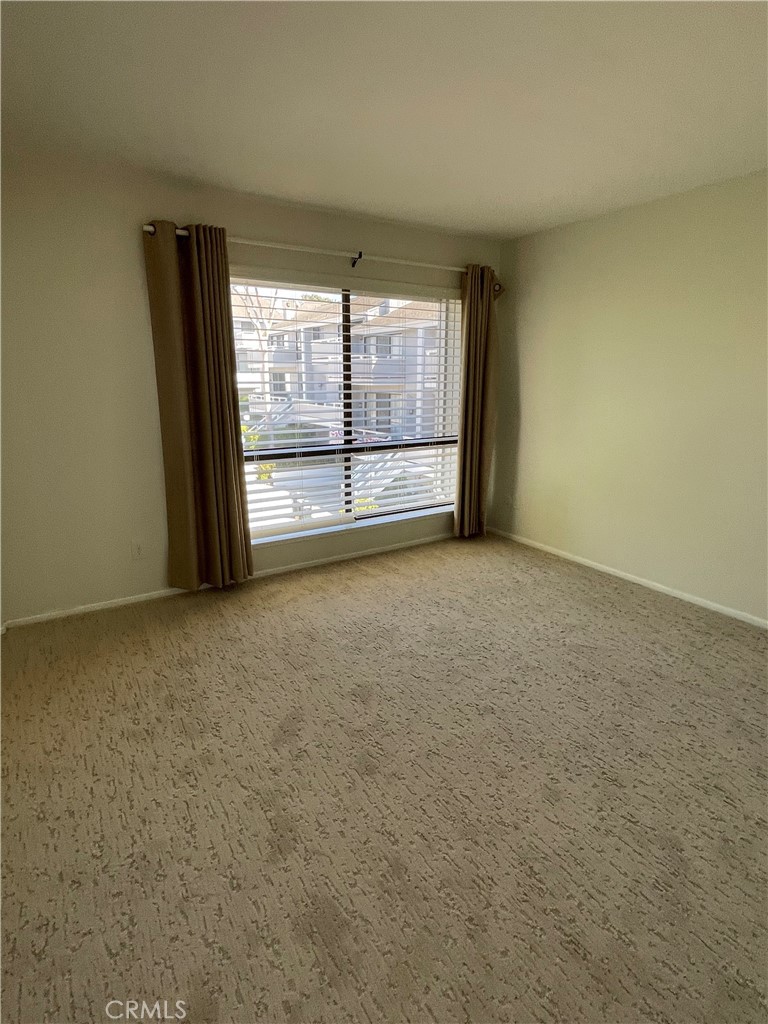 Upstairs secondary bedroom - 8 Land Fall Court, Newport Beach CA 92663 - photo 14