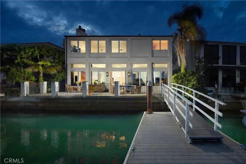 8 Linda Isle, Newport Beach, CA 92660