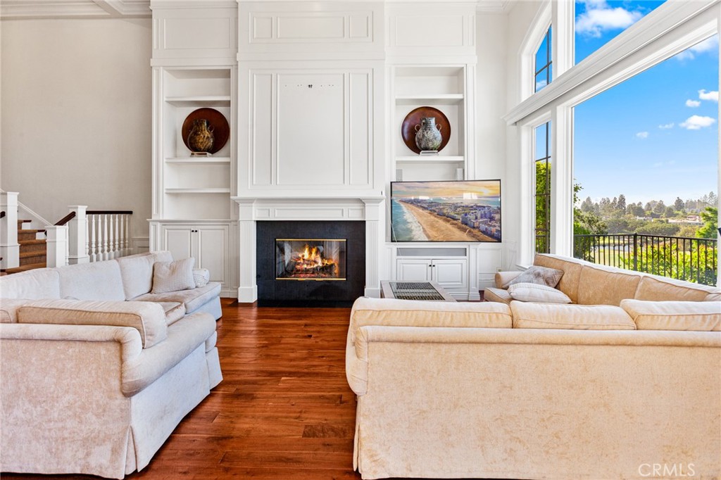 8 Rue Verte, Newport Beach CA 92660 - photo 1