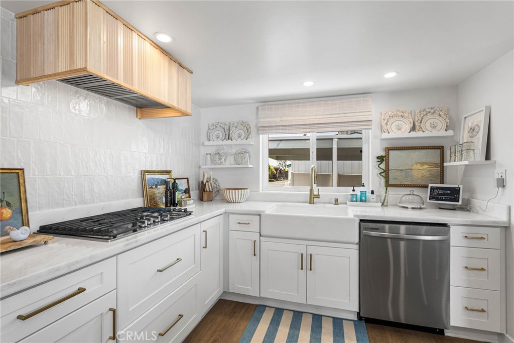 8 Saratoga, Newport Beach CA 92660 - photo 16
