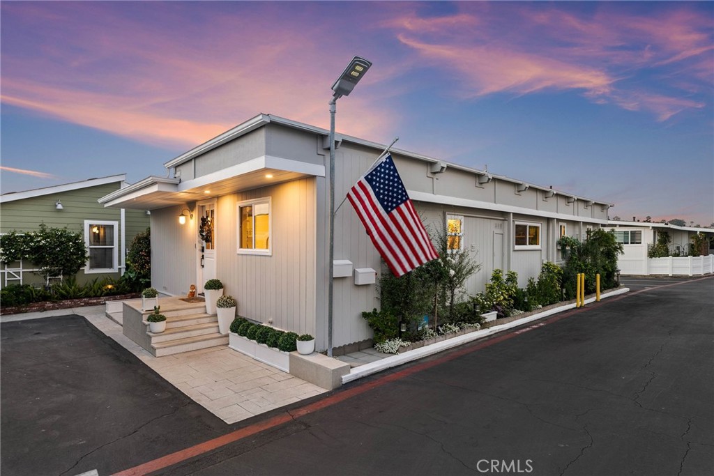 8 Saratoga, Newport Beach CA 92660 - photo 41