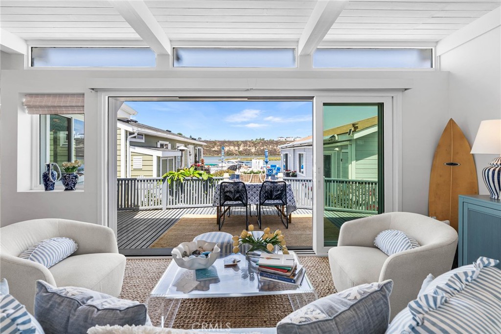 8 Saratoga, Newport Beach CA 92660 - photo 1