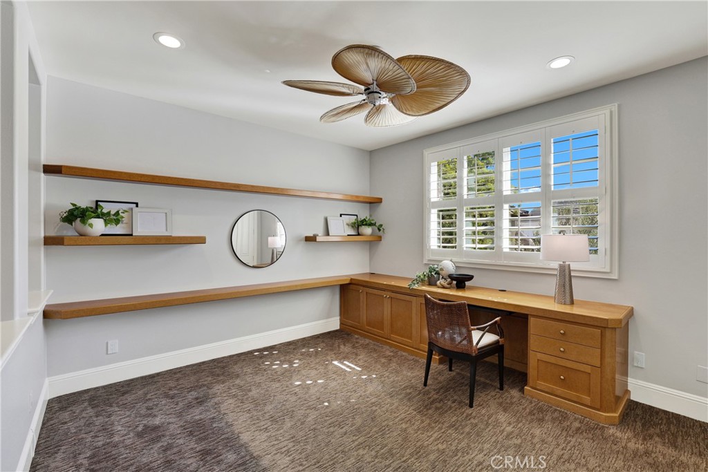 Versatile upstairs loft with the potential to be converted into an additional bedroom, if desired - 80 Old Course, Newport Beach CA 92660 - photo 37