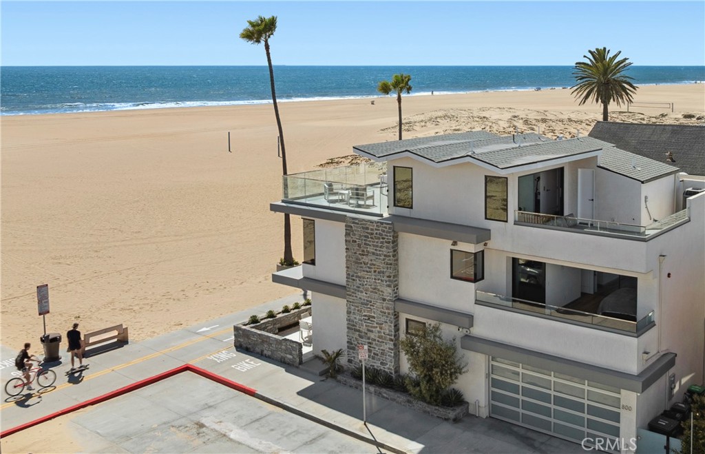 800 W Oceanfront, Newport Beach CA 92661 - photo 1