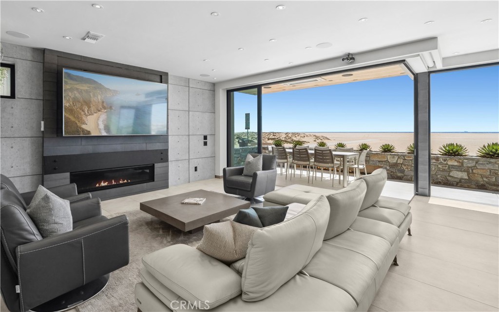 800 W Oceanfront, Newport Beach CA 92661 - photo 5