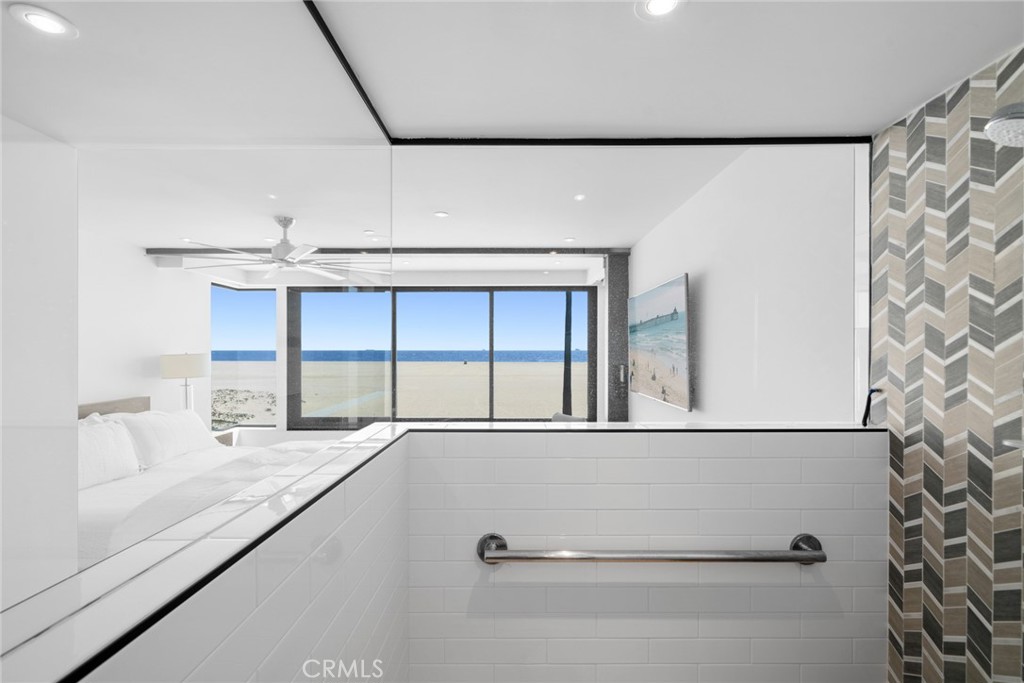 800 W Oceanfront, Newport Beach CA 92661 - photo 10