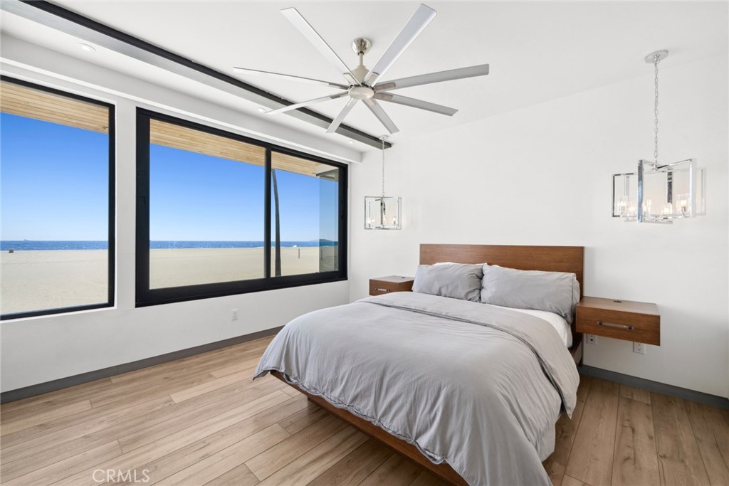 800 W Oceanfront, Newport Beach CA 92661 - photo 12