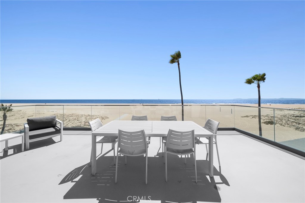 800 W Oceanfront, Newport Beach CA 92661 - photo 15