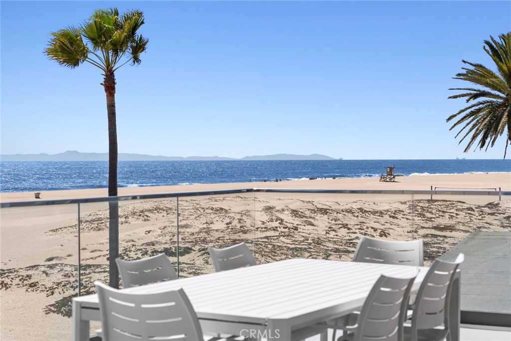 800 W Oceanfront, Newport Beach CA 92661 - photo 16