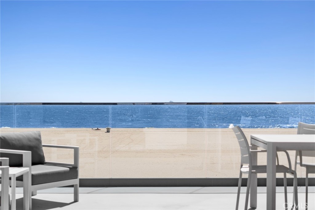 800 W Oceanfront, Newport Beach CA 92661 - photo 17