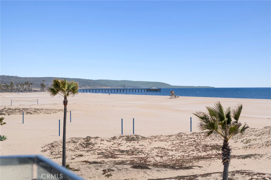 800 W Oceanfront, Newport Beach CA 92661 - photo 18