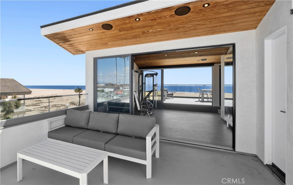 800 W Oceanfront, Newport Beach CA 92661 - photo 20