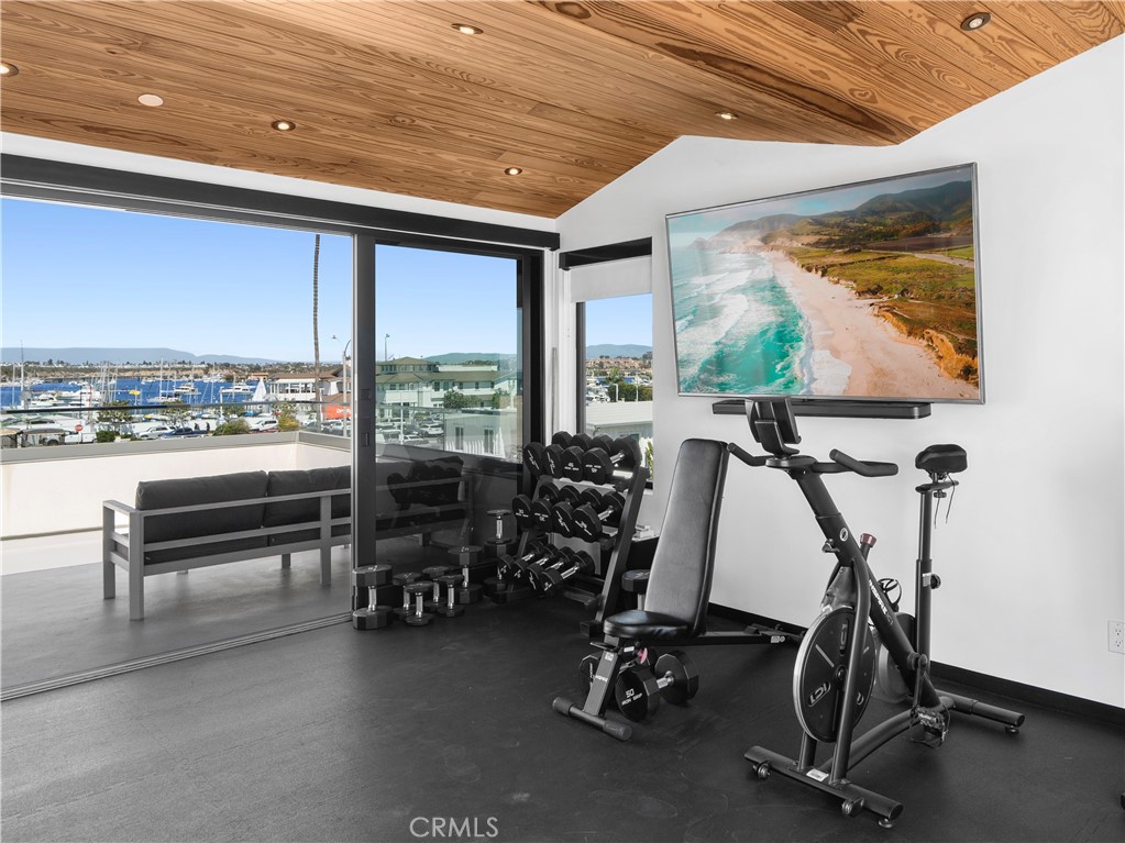 800 W Oceanfront, Newport Beach CA 92661 - photo 21