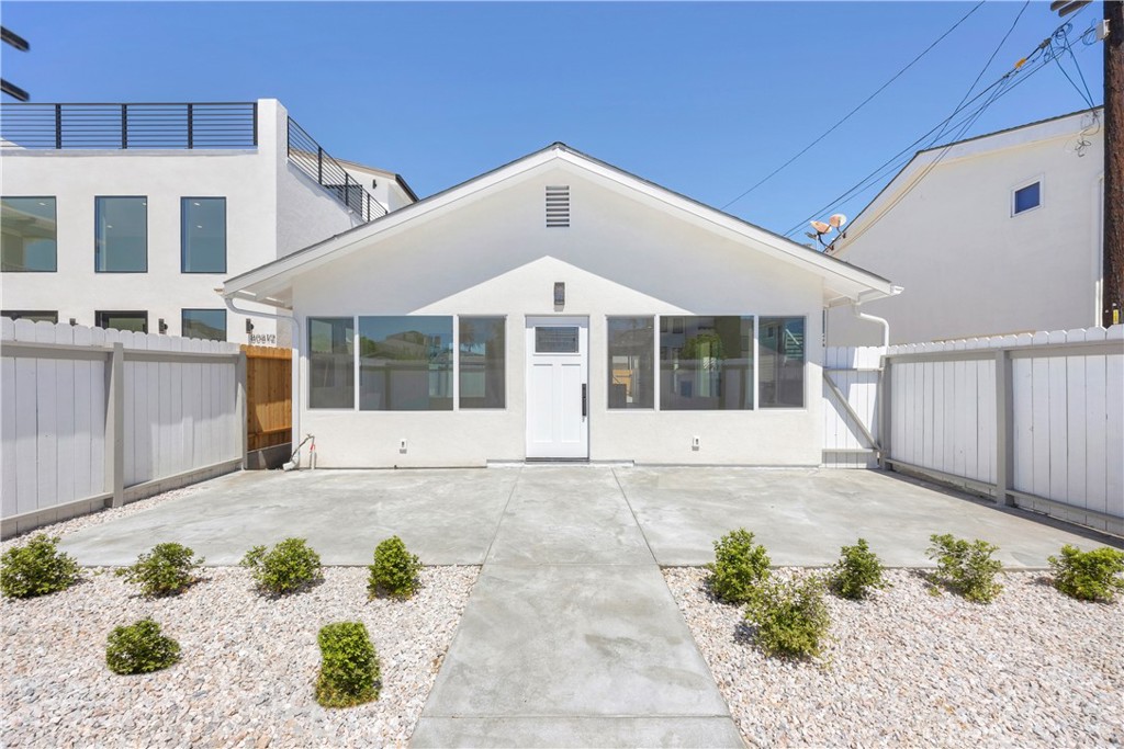 806 W Balboa Boulevard Front, Newport Beach CA 92661 - photo 2