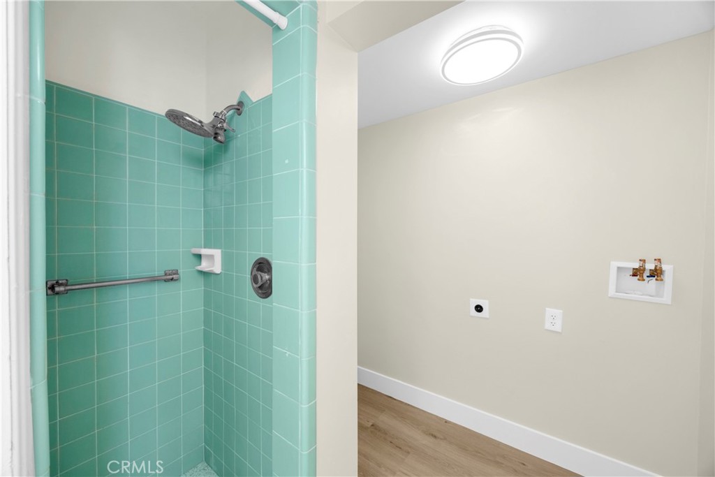 Beach Shower! - 806 W Balboa Boulevard Front, Newport Beach CA 92661 - photo 29
