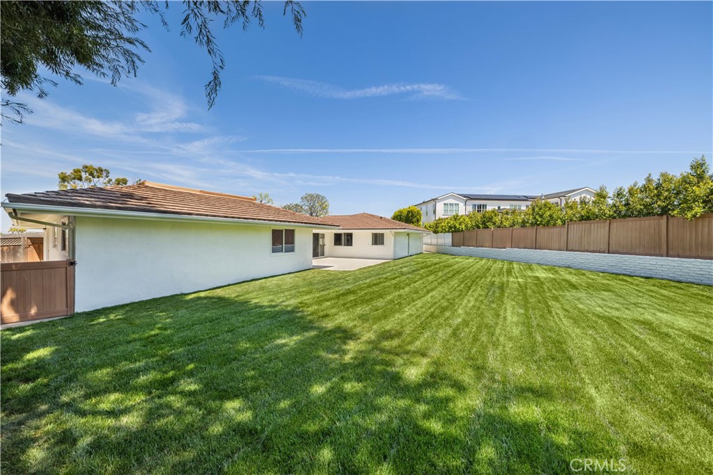 807 Aldebaran Circle, Newport Beach CA 92660 - photo 5