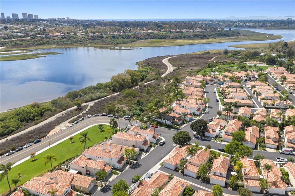 82 Shearwater, Newport Beach CA 92660 - photo 2