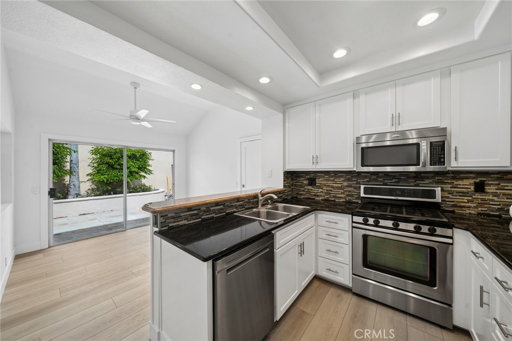 82 Shearwater, Newport Beach CA 92660 - photo 11