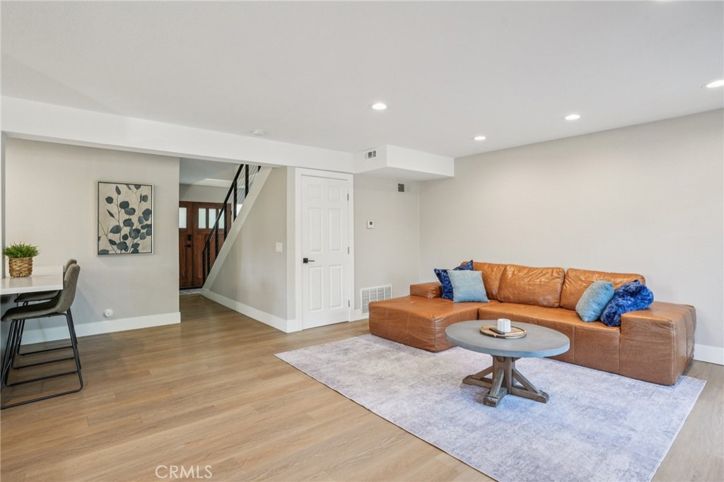 835 Amigos, Newport Beach CA 92660 - photo 6