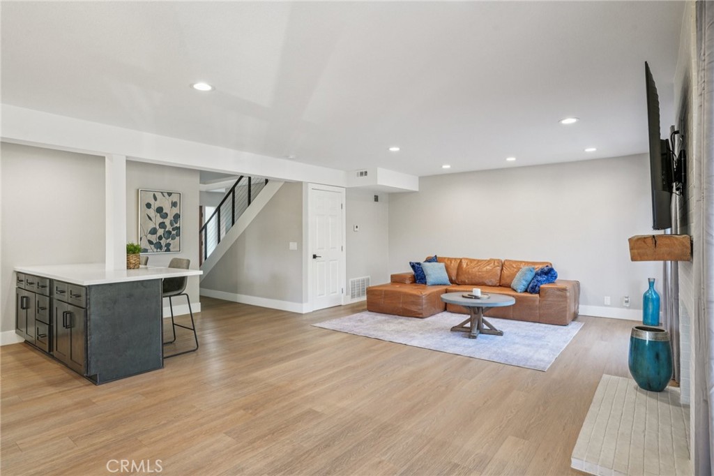 835 Amigos, Newport Beach CA 92660 - photo 8