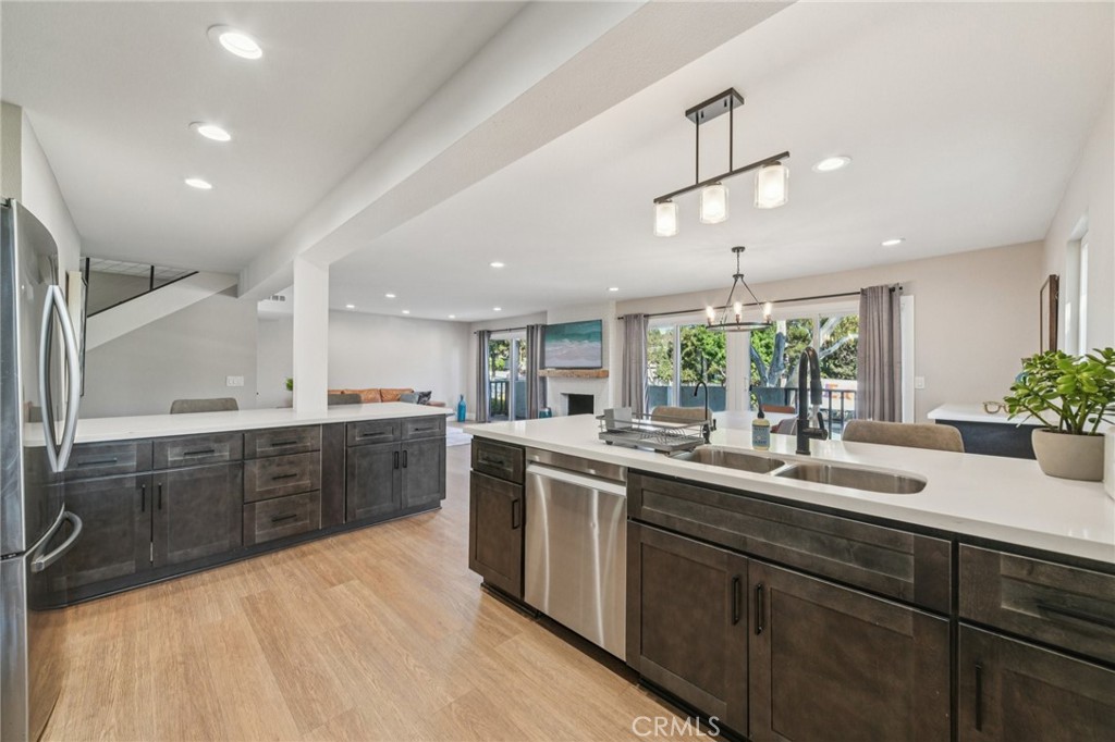 835 Amigos, Newport Beach CA 92660 - photo 15