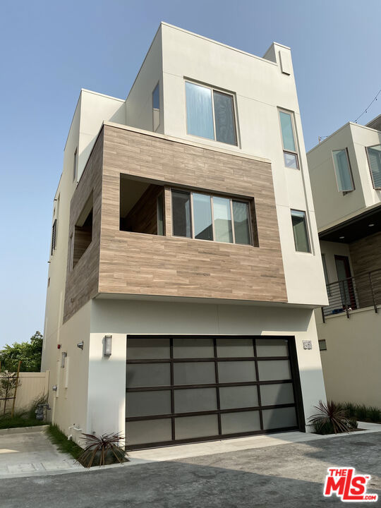 85 Ebb Tide Circle, Newport Beach CA 92663 - photo 1