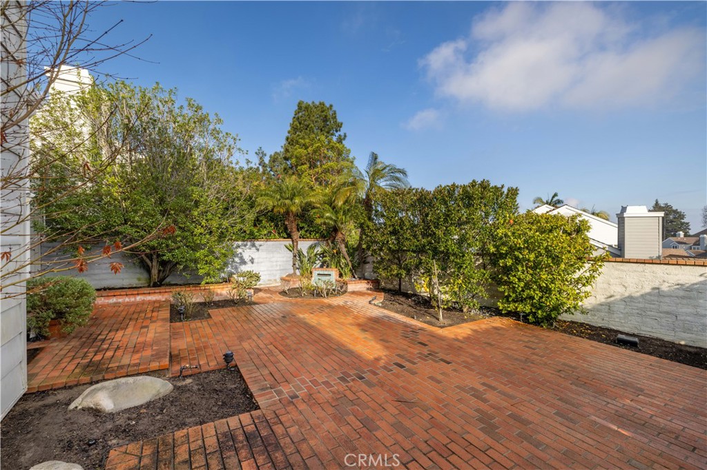 85 Hillsdale, Newport Beach CA 92660 - photo 6