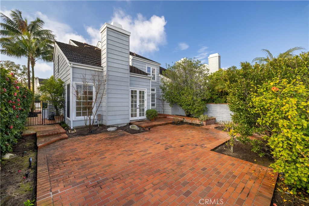 85 Hillsdale, Newport Beach CA 92660 - photo 7
