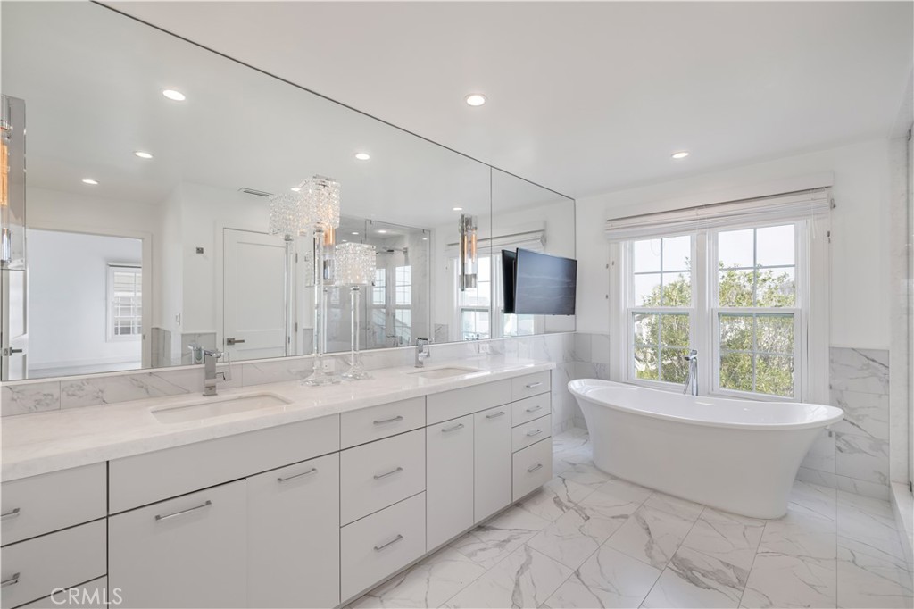 85 Hillsdale, Newport Beach CA 92660 - photo 9