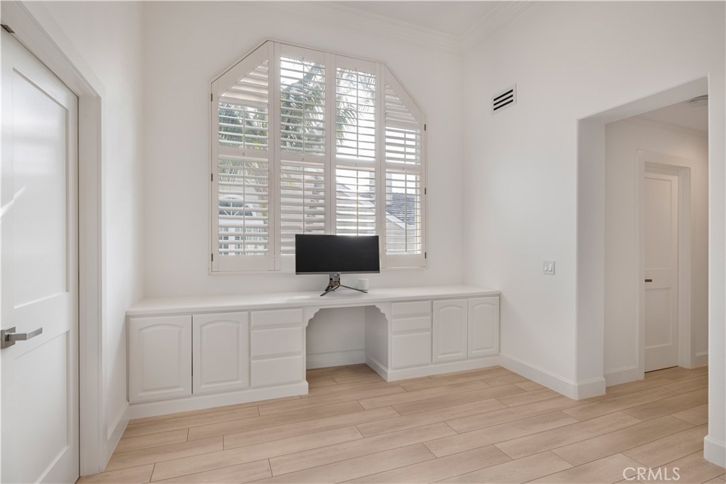 85 Hillsdale, Newport Beach CA 92660 - photo 15