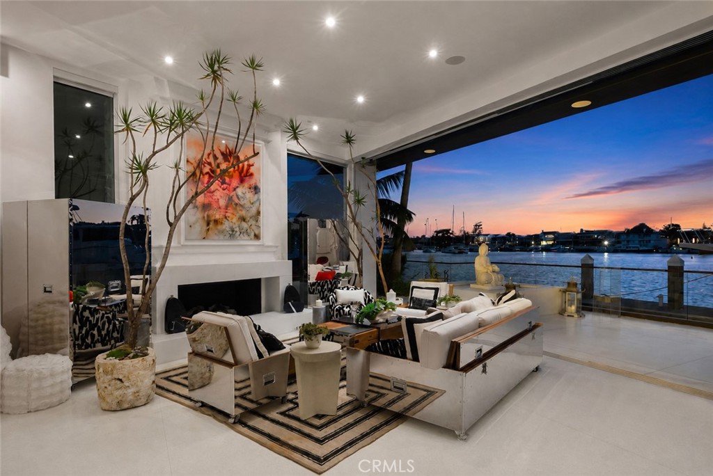87 Linda, Newport Beach CA 92660 - photo 7