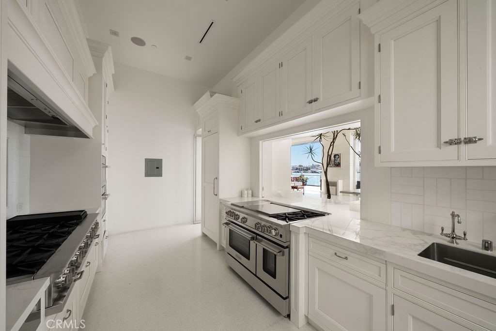 87 Linda, Newport Beach CA 92660 - photo 13