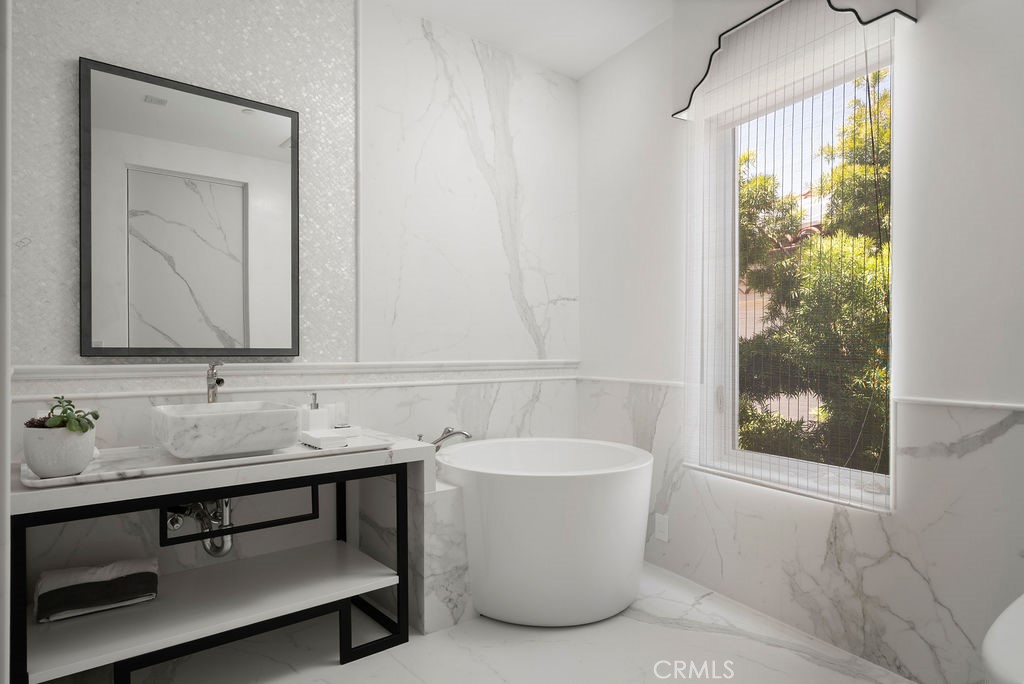 87 Linda, Newport Beach CA 92660 - photo 32