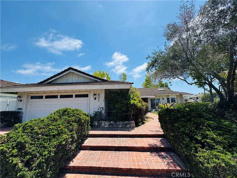901 Cercis Place, Newport Beach, CA 92660